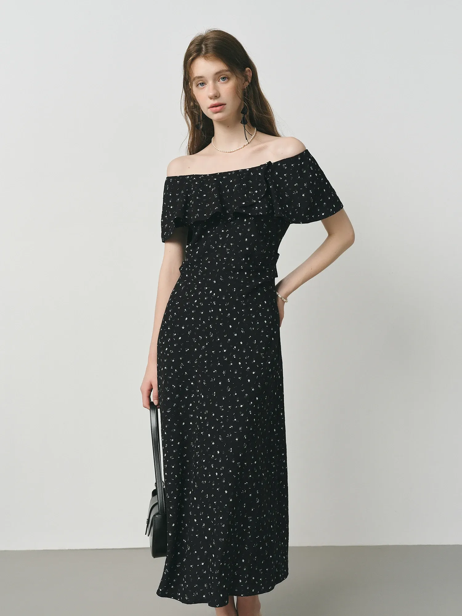 Robe midi fleurie à épaules dégagées et volants FANSILANEN