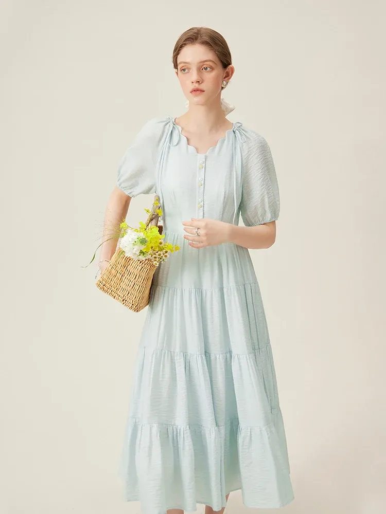 Robe trapèze bleu romantique à col V pour l’été