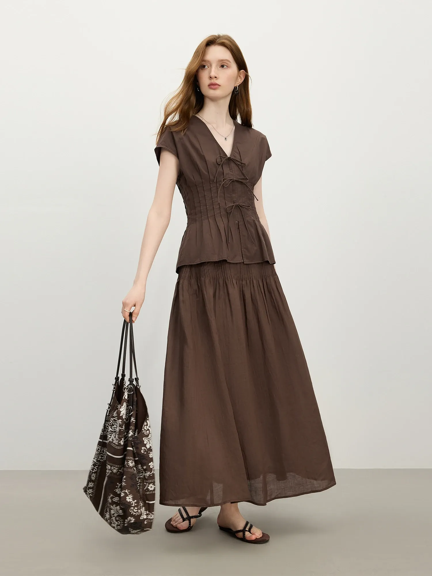 Chemisier d’été à col V et nœud, coupe droite