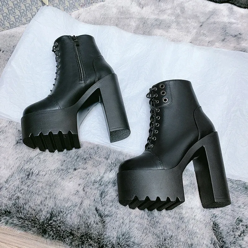 Bottes gothiques à plateforme Gdgydh pour femme