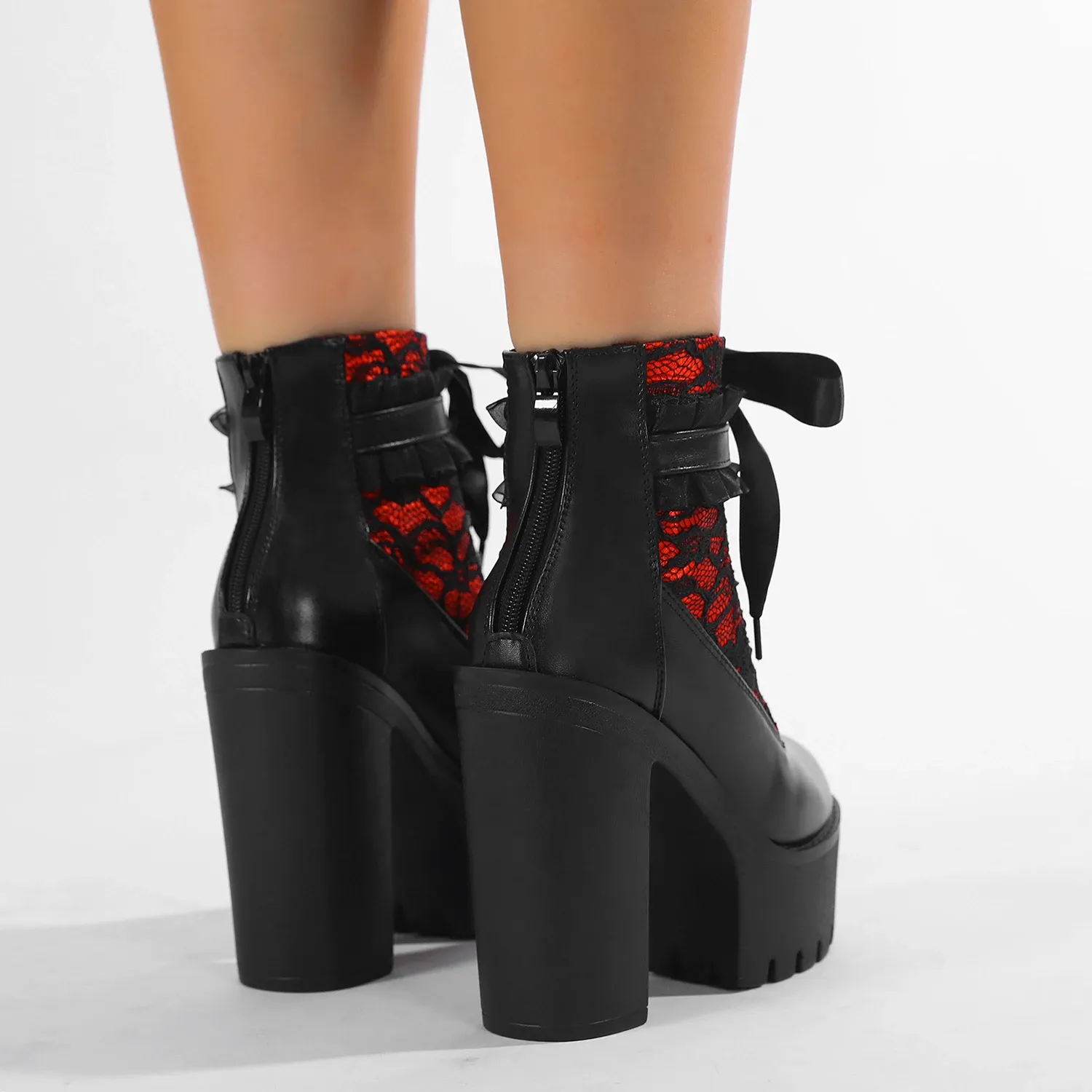 Bottines gothiques à dentelle et plateforme Gdgydh