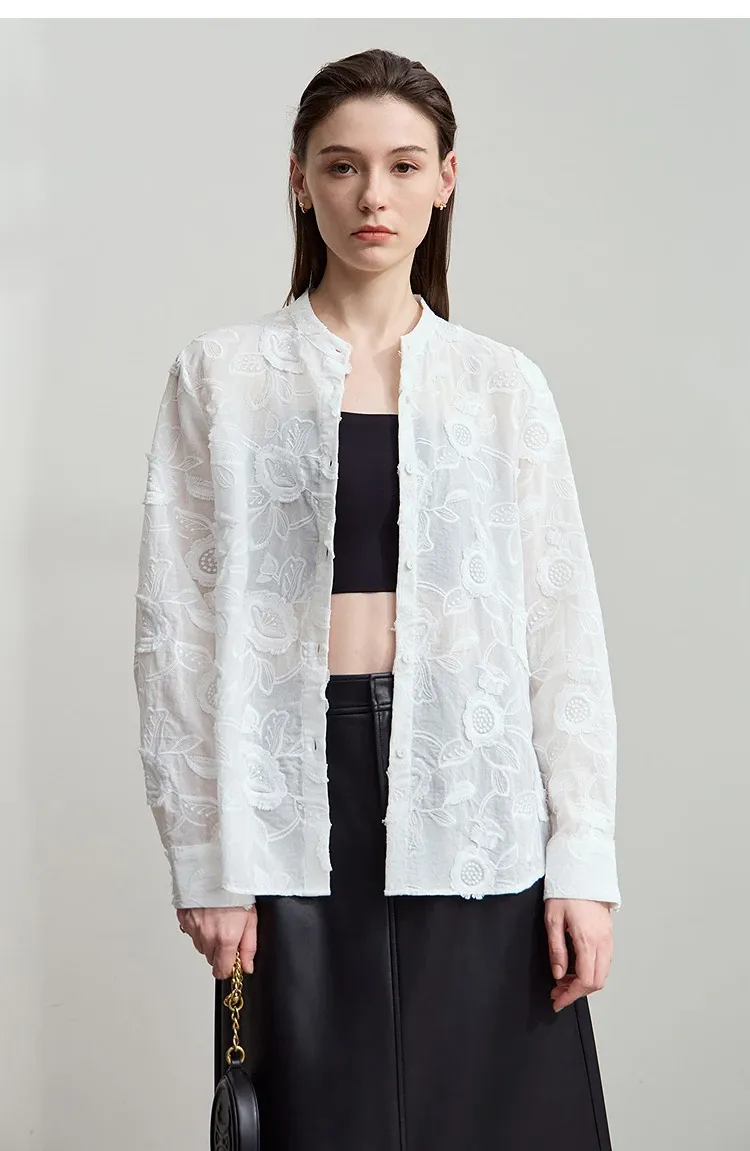 Blouse AMII brodée à col montant pour bureau, coupe ample