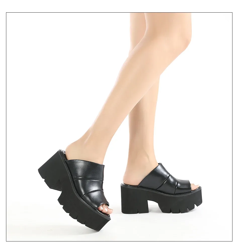 Mules à talon épais Gdgydh à bout ouvert