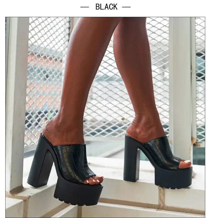 Sandales blanches à plateforme et talon bloc pour cérémonie