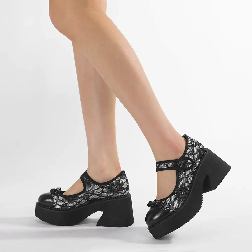 Escarpins Mary Jane à dentelle florale et plateforme