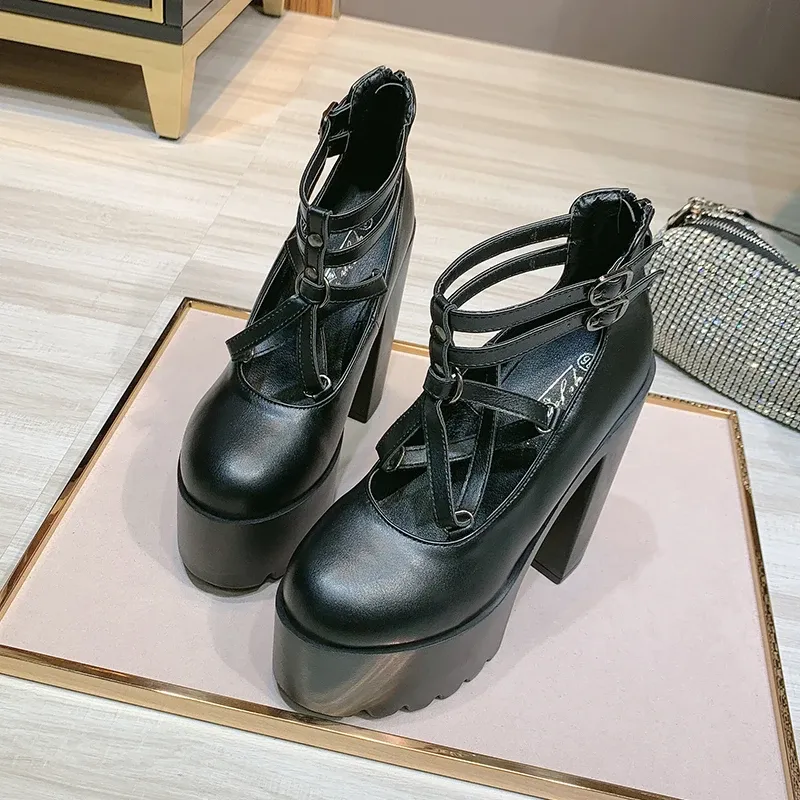 Escarpins à plateforme Gdgydh à talon carré et zip