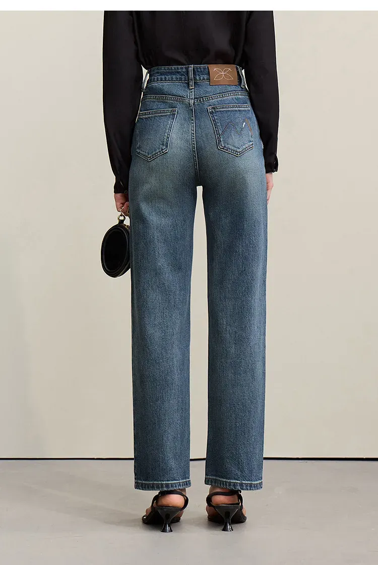 Jean AMII brodé en denim stretch à taille basse