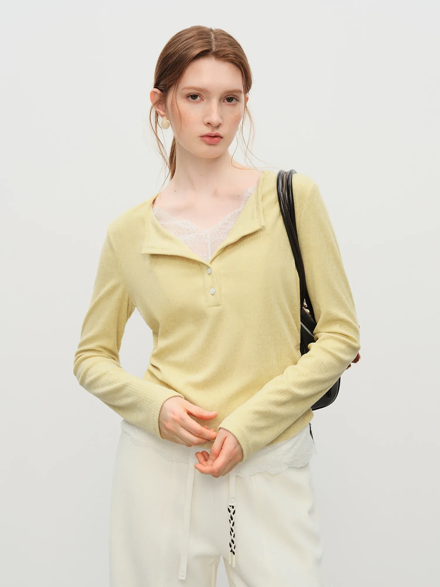 Haut tricoté à col V et dentelle texturée pour femme