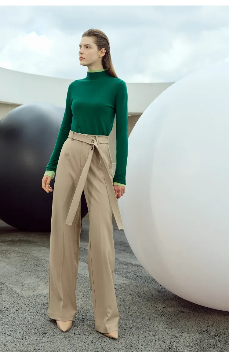 Pull col montant AMII en maille fine, coupe slim