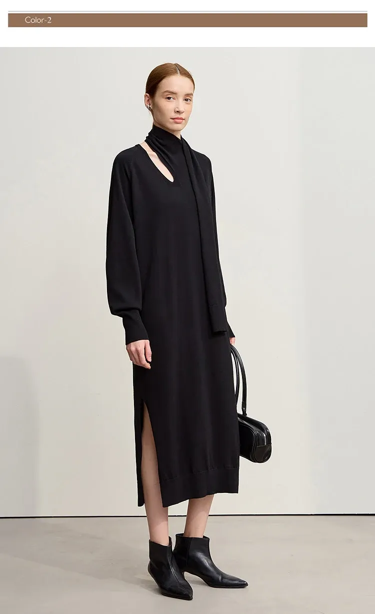 Robe pull AMII en laine mélangée à col V et coupe ample