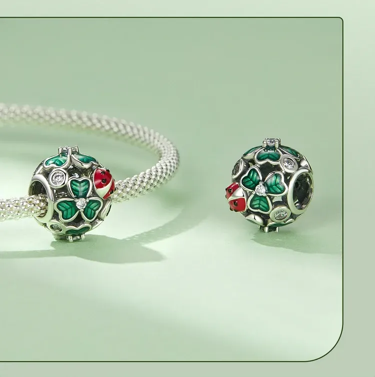 Breloque trèfle émaillé en argent 925 WOSTU