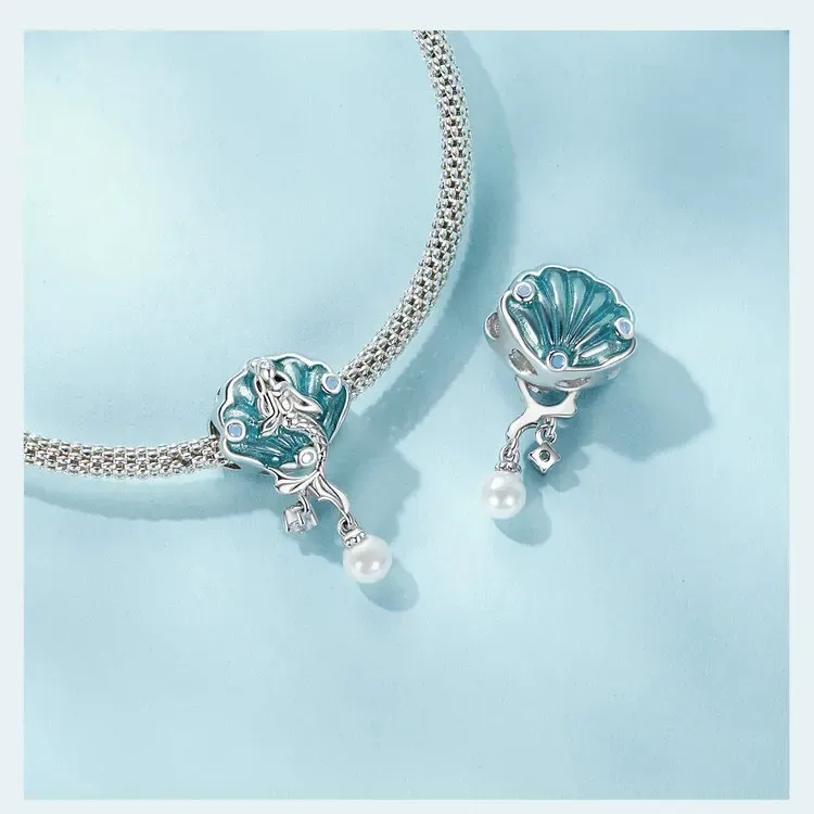 Pendentif sirène en argent 925 avec coquillage et opale