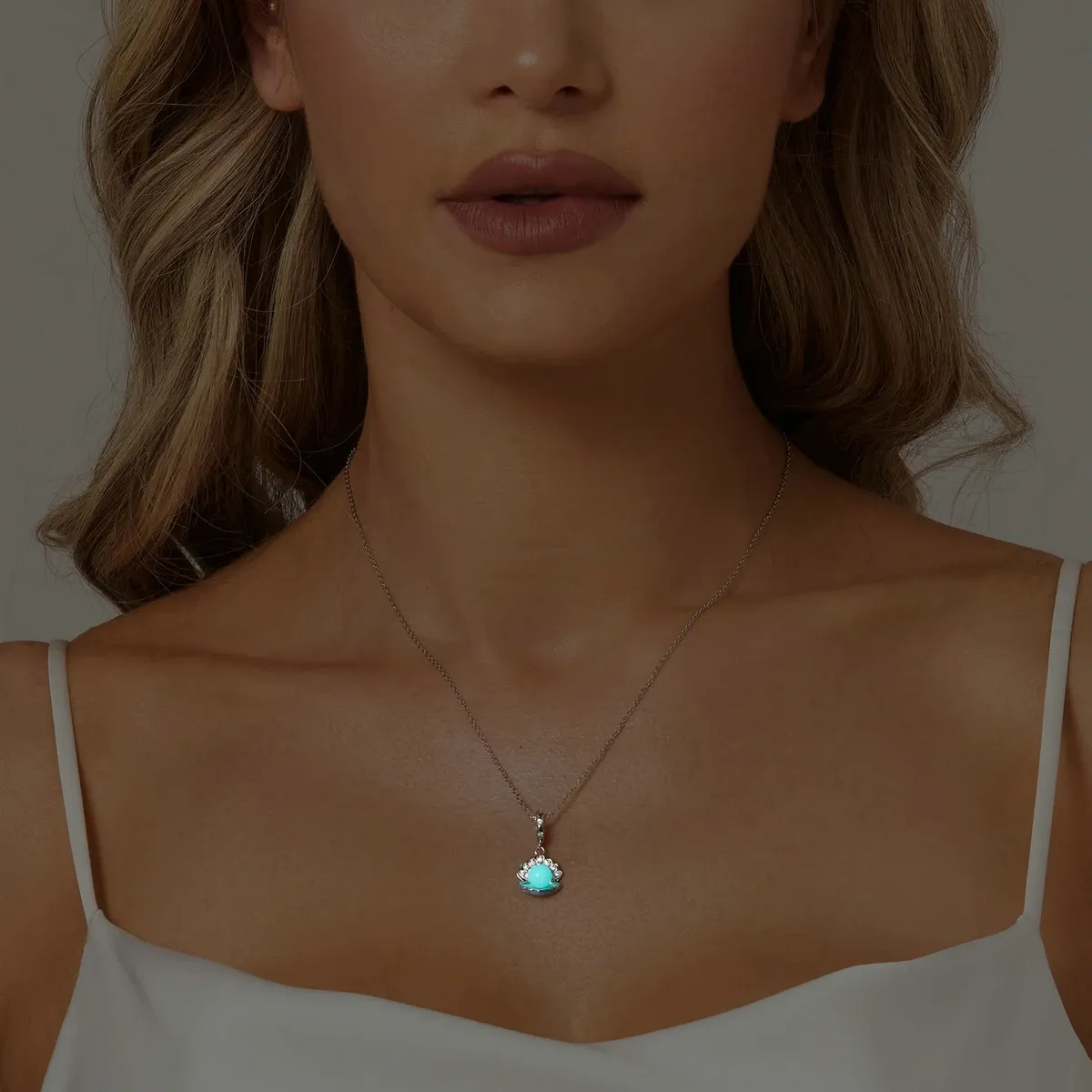 Pendentif sirène en argent 925 avec coquillage et opale