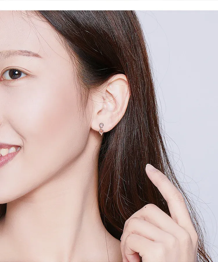 Boucles d’oreilles puces WOSTU en argent 925 motif infini