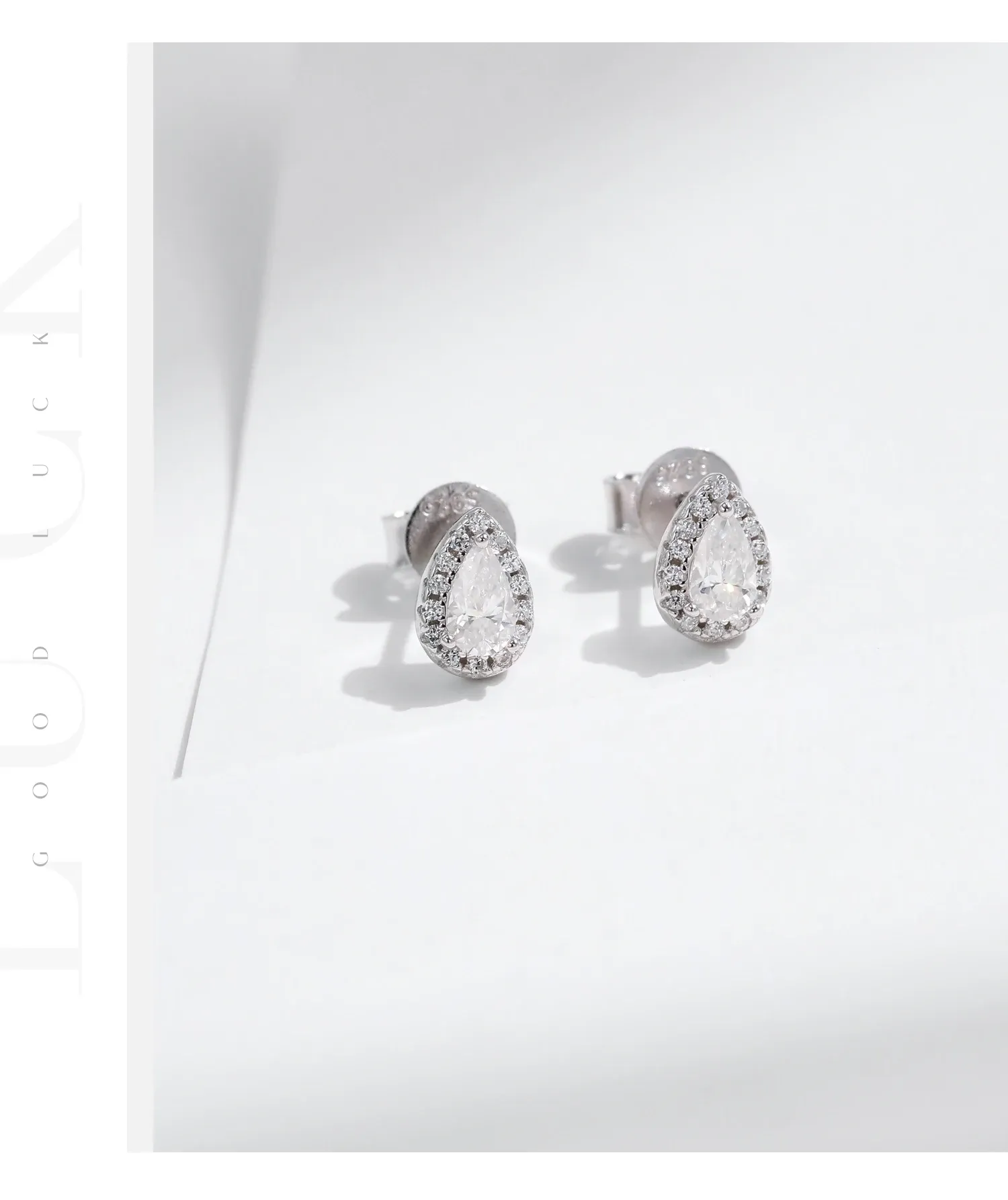 Boucles d’oreilles puces Moissanite géométriques en argent 925 MODIAN