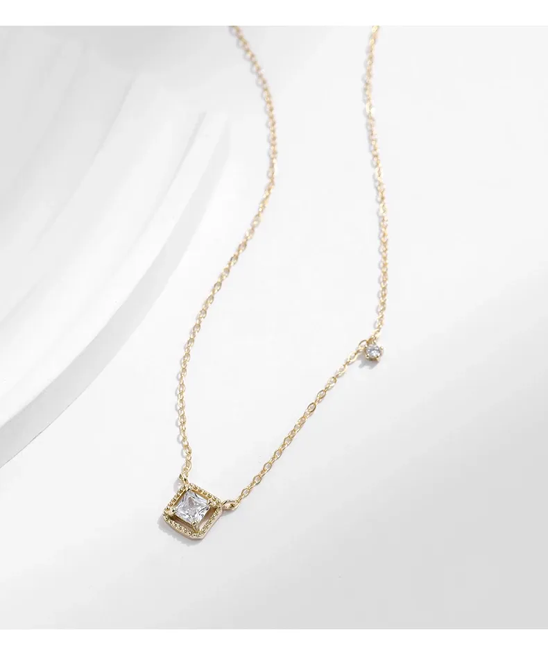 Collier pendentif géométrique en argent 925 avec zircone