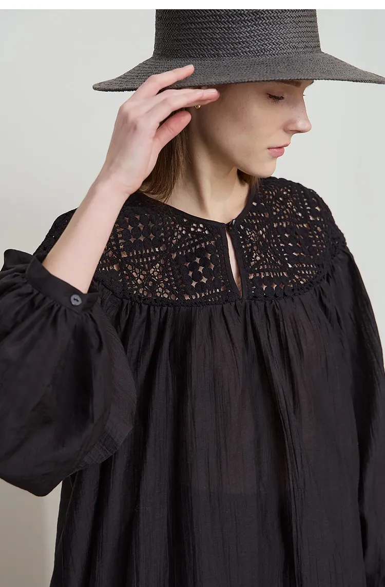 Blouse AMII fluide à manches lanternes et dentelle légère