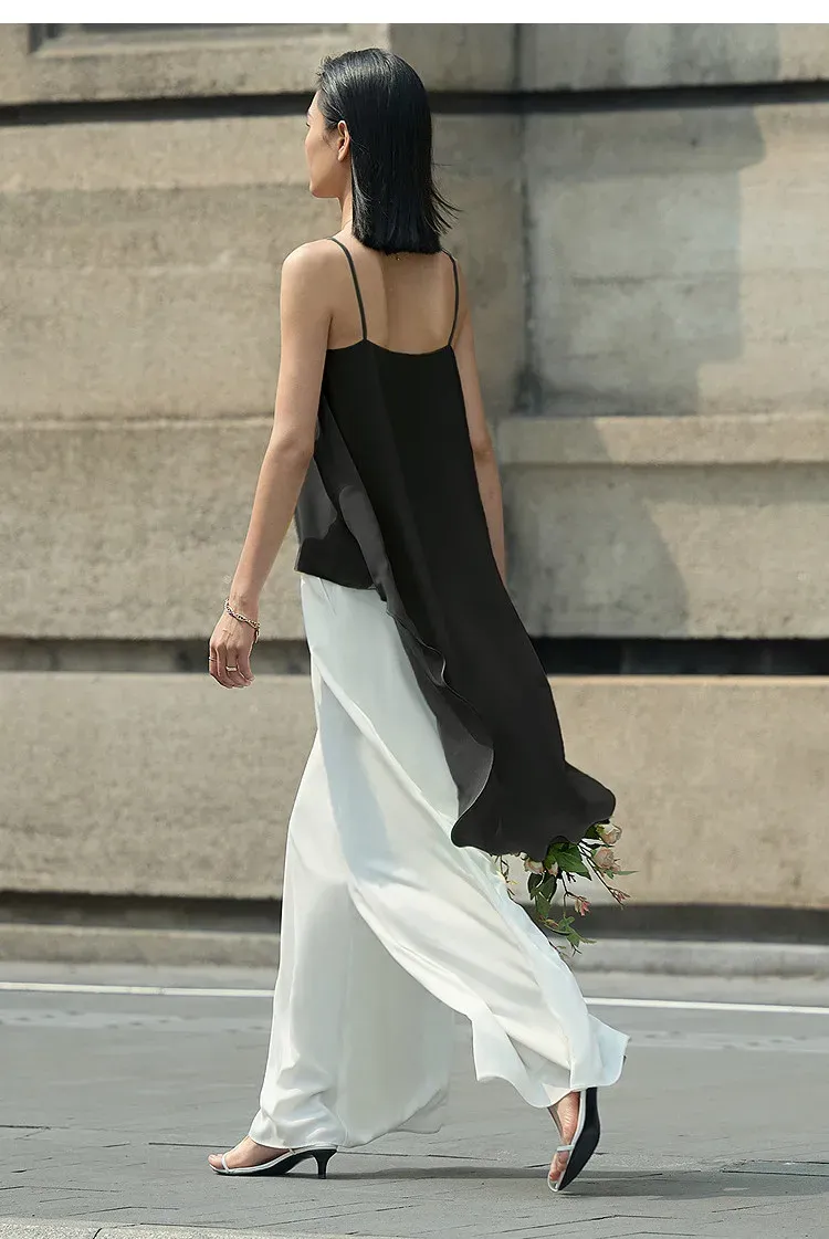 Débardeur asymétrique AMII en satin double couche à fines bretelles