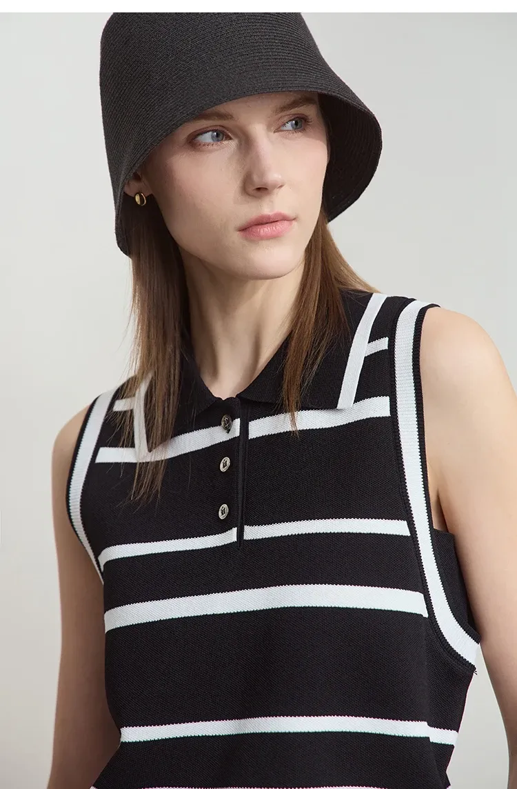 Haut en maille rayée sans manches AMII à col rabattu