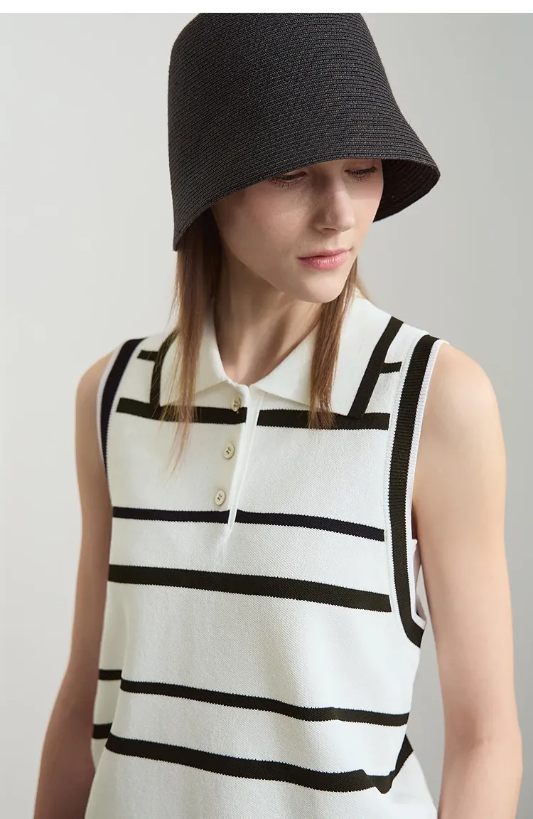 Haut en maille rayée sans manches AMII à col rabattu