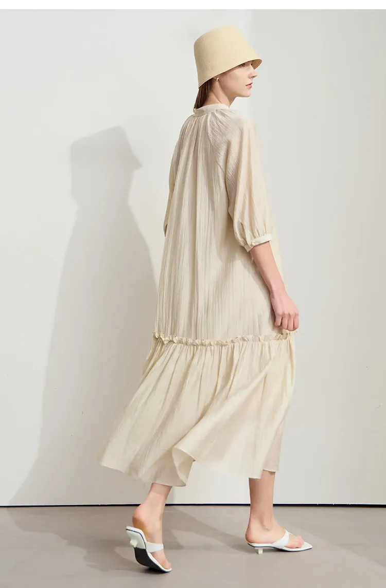 Robe longue AMII minimaliste à col V et texture froissée