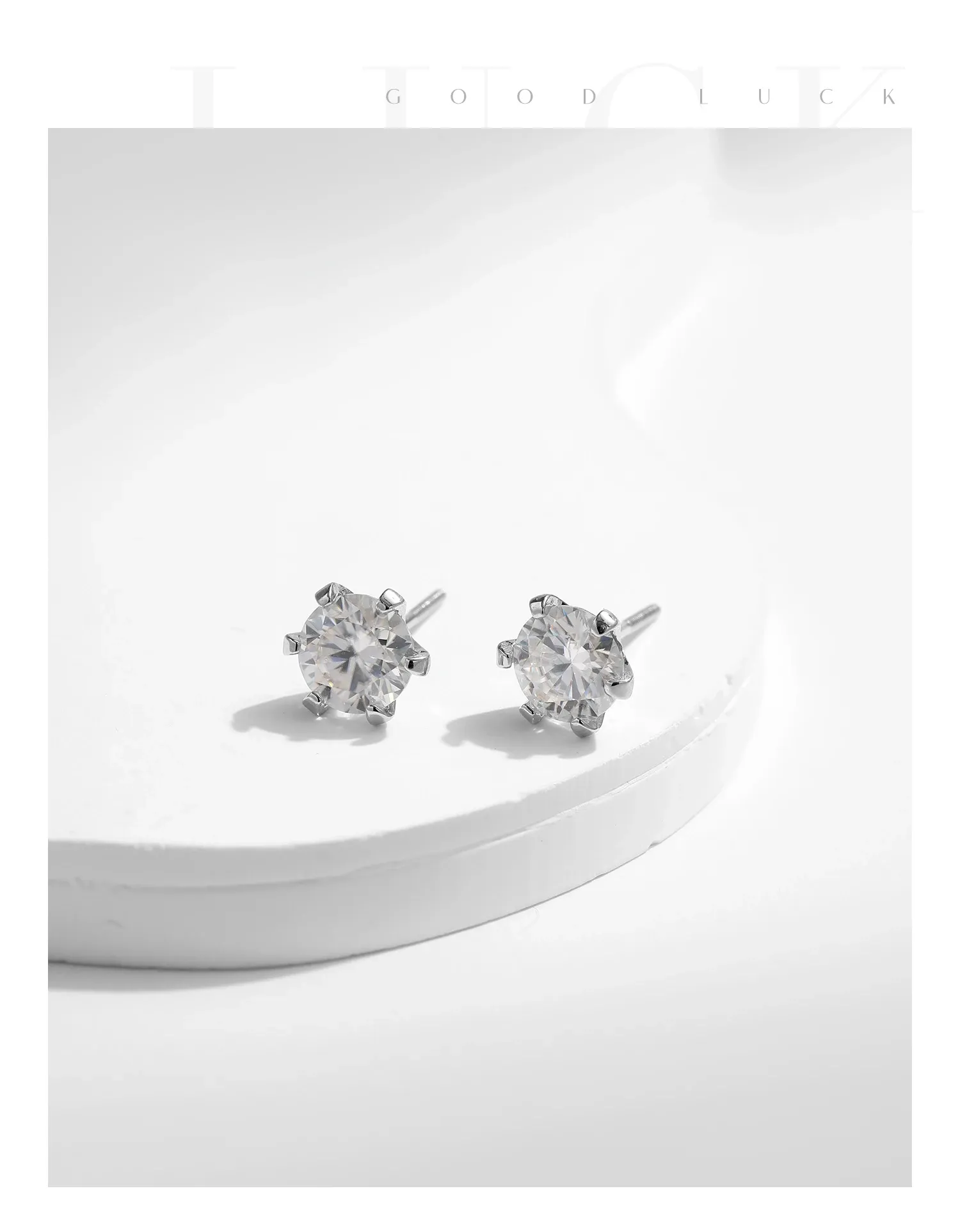 Boucles d’oreilles puces moissanite D en argent 925 MODIAN