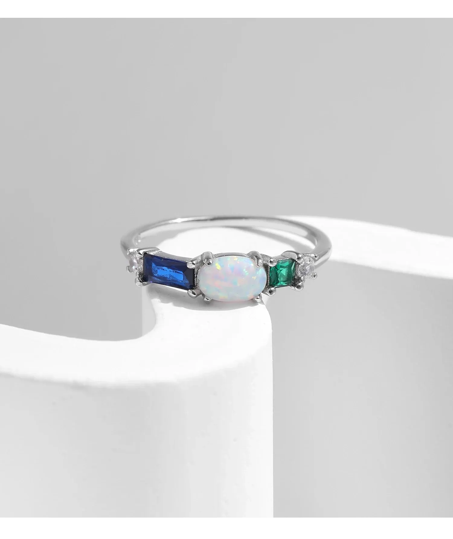 Bague éternité fine MODIAN en argent 925, zircons et opale
