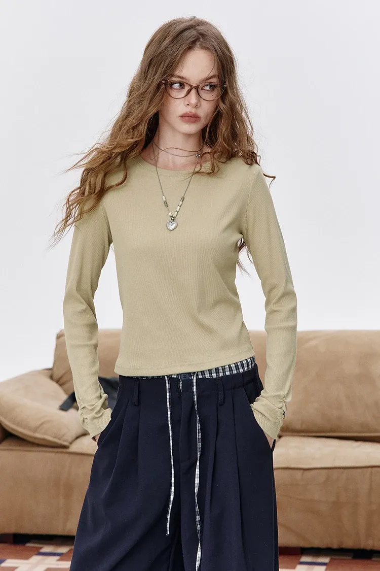 T-shirt femme ELFSACK à manches longues, coupe courte et esprit minimaliste