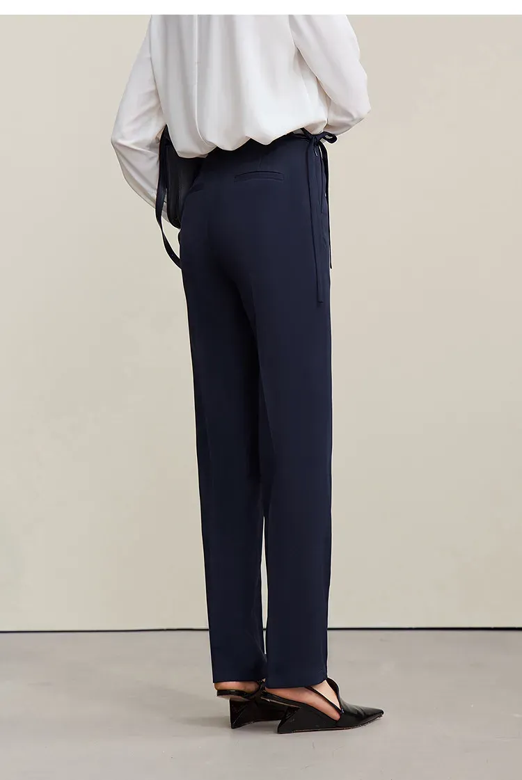 Pantalon fuselé AMII à cheville, ceinture froncée