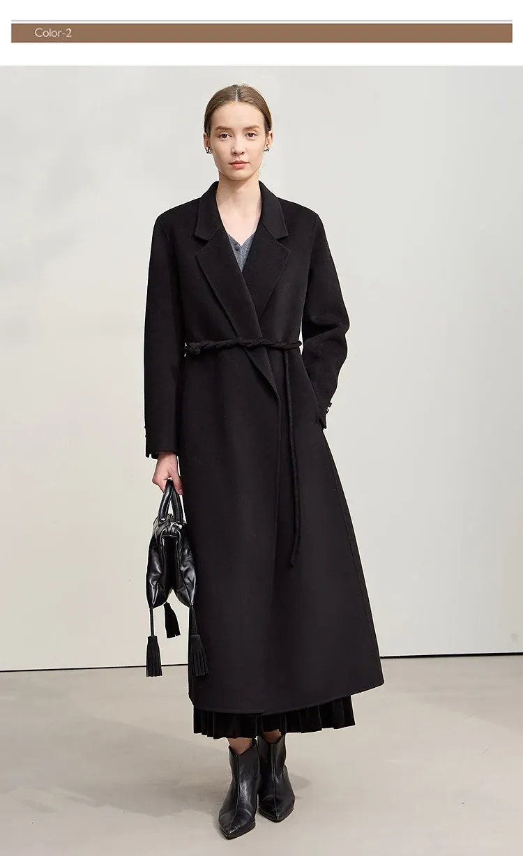 Manteau long en laine AMII à ceinture, esprit bureau hiver 2025