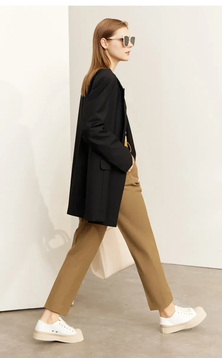 Pantalon droit taille haute AMII à l’allure bureau