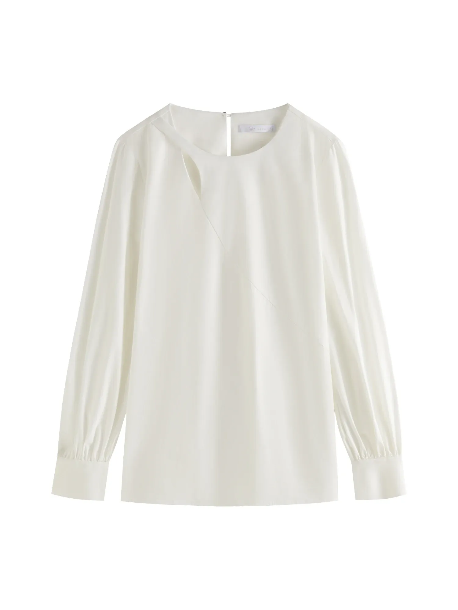 Blouse blanche légère à col rond et manches trois-quarts
