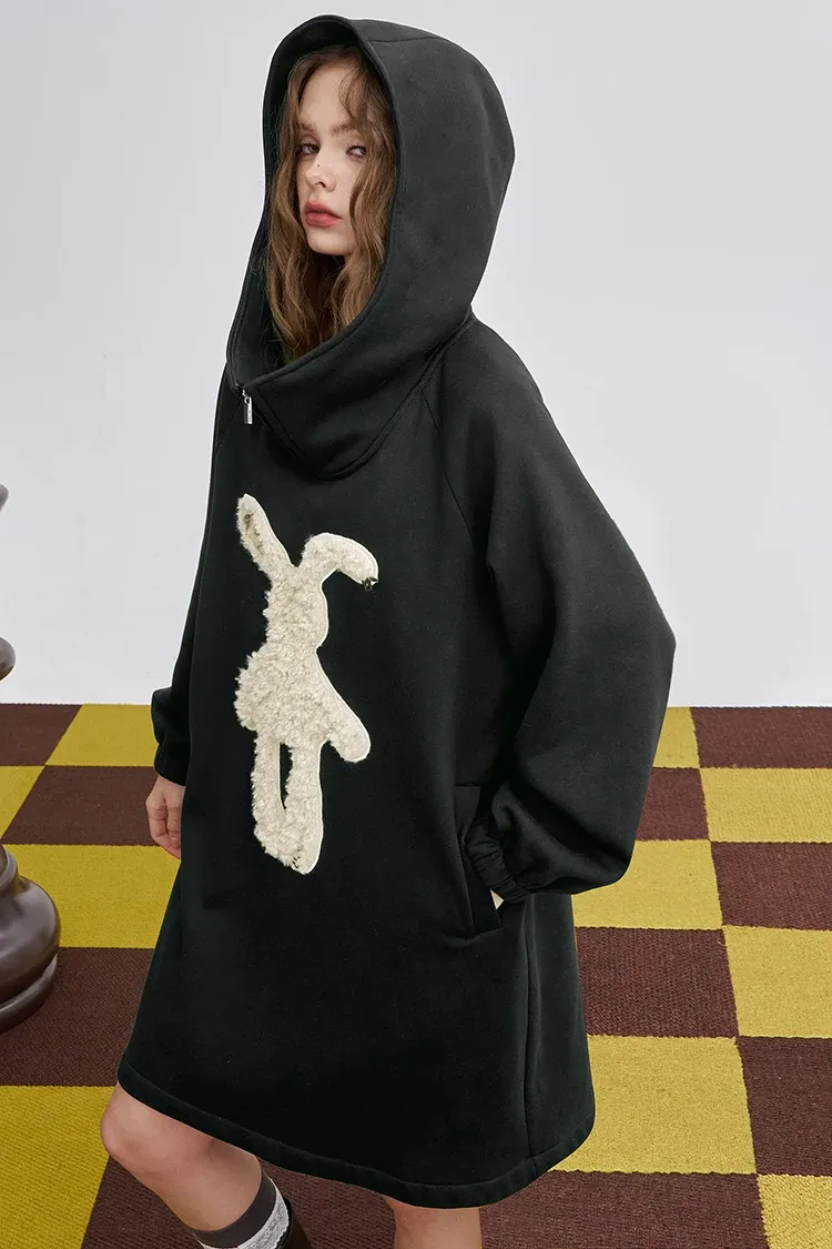 Robe midi graphique hiver ELFSACK à capuche et poches