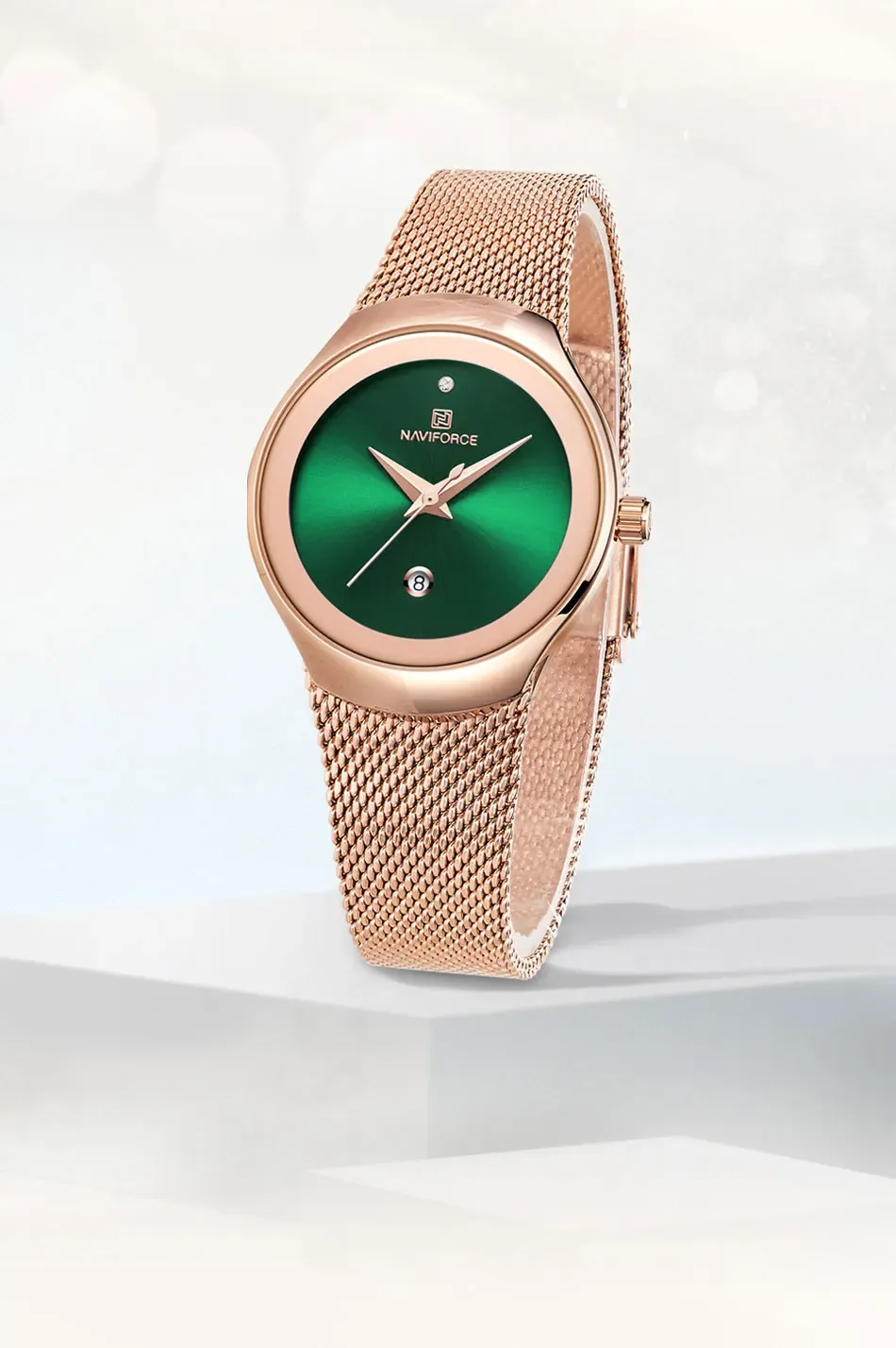 Montre NAVIFORCE femme verte en maille acier, quartz et date
