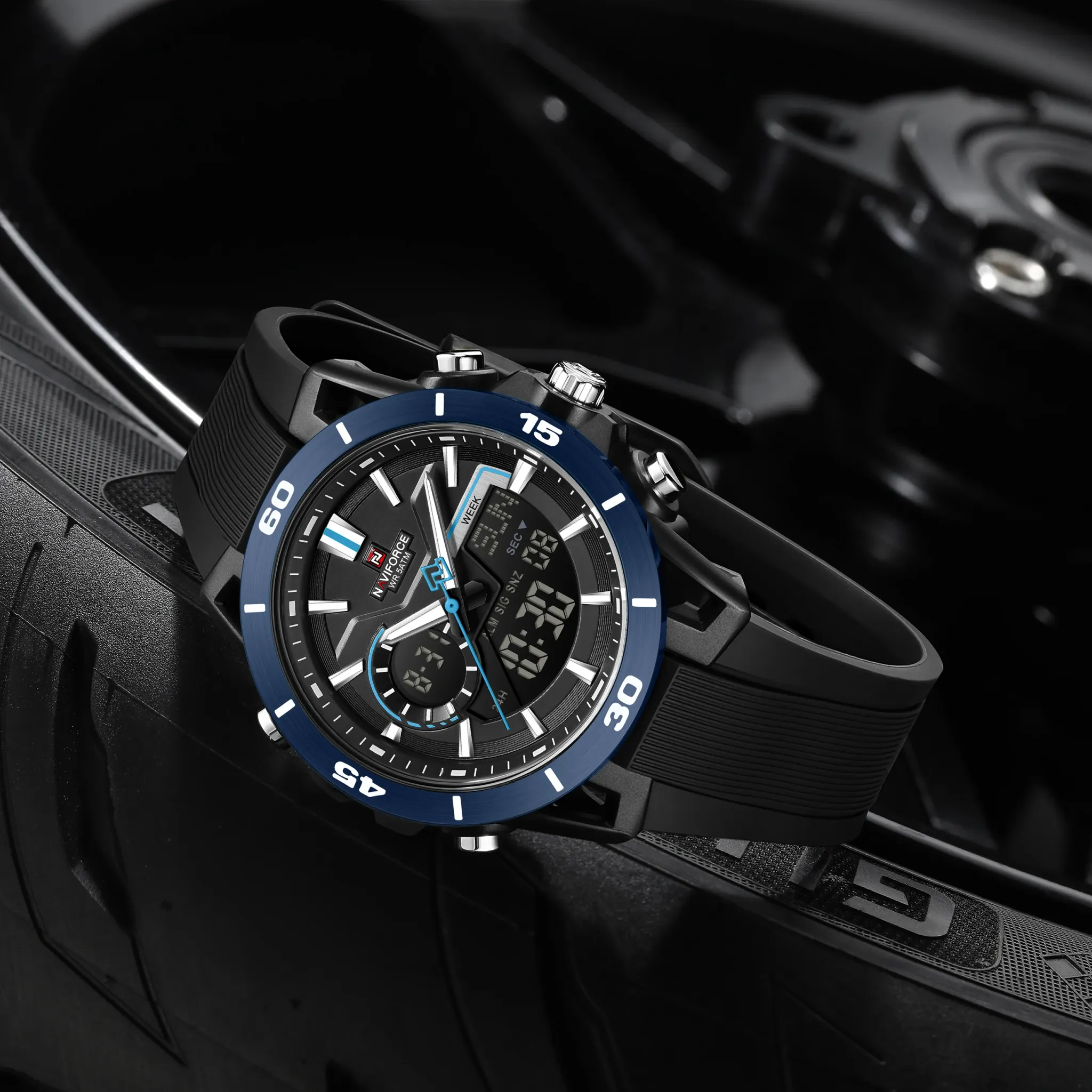 Montre sport numérique NAVIFORCE 7135 à double affichage